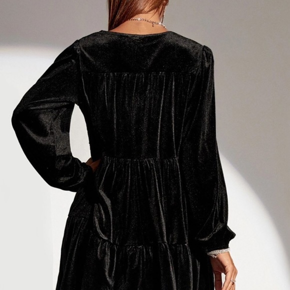 V-Neck Puff Sleeve Velvet Tiered Babydoll Dress - Picture 4 of 4